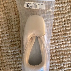 Bloch Balance Euro Pointe Shoes BRAND NEW 6.5 1X
